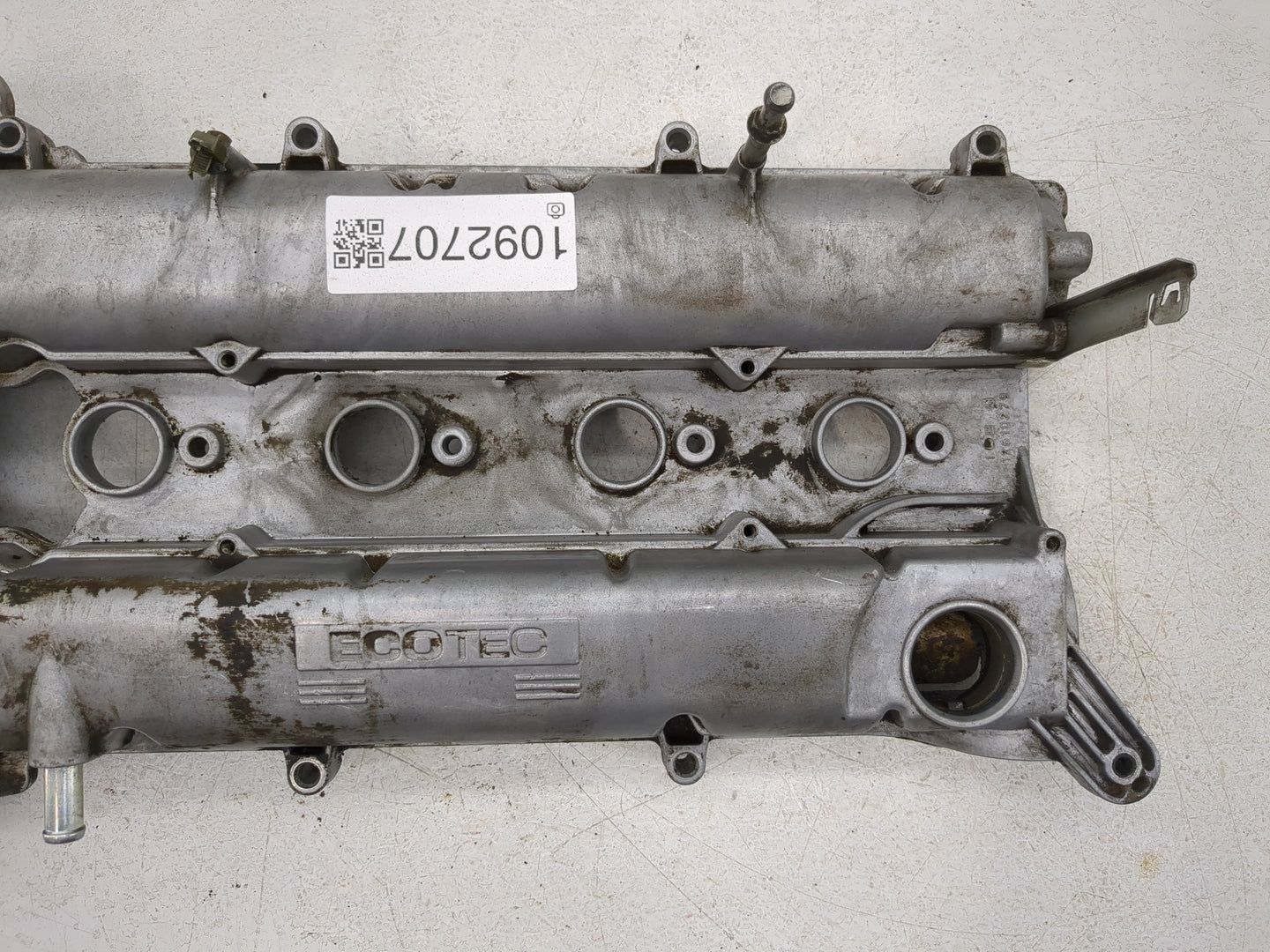 2011 Buick Regal Driver Left Cylinder Head Valve Cover Fits OEM Used Auto Parts - Oemusedautoparts1.com