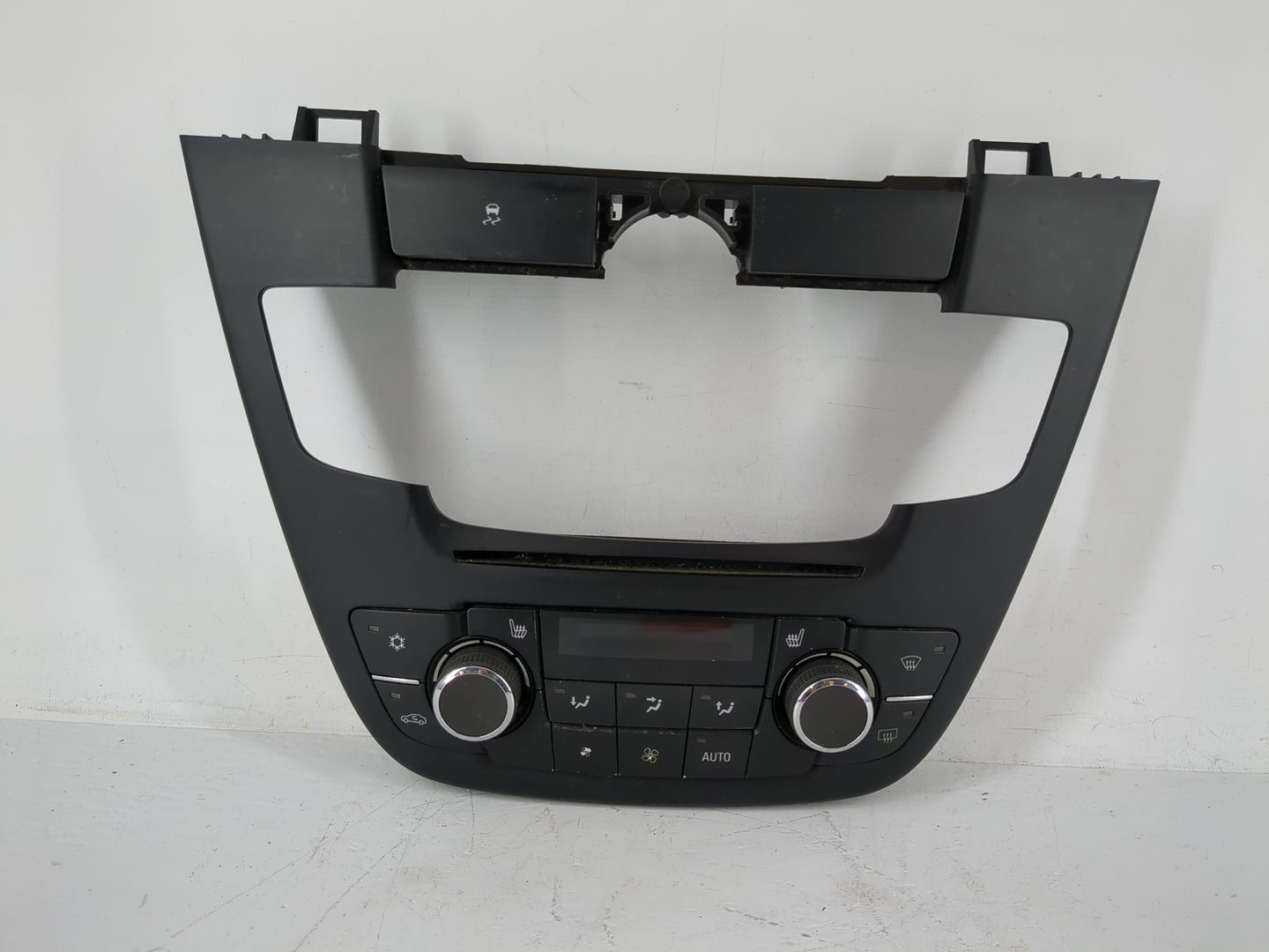 2011 Buick Regal Climate Control Module Temperature AC/Heater Replacement Fits OEM Used Auto Parts - Oemusedautoparts1.com
