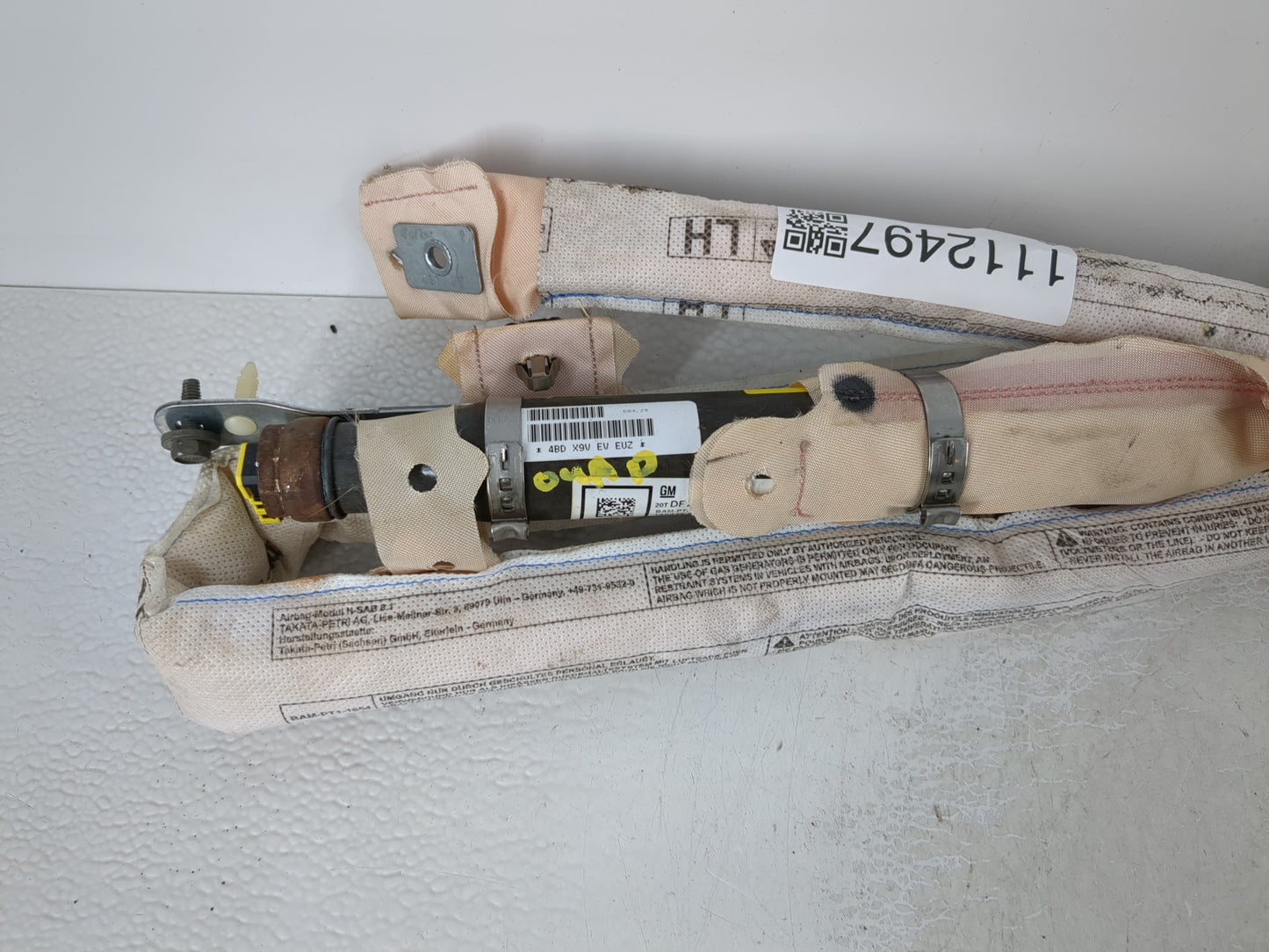 2011 Buick Regal Air Bag Driver Left Knee OEM P/N:13222998 Fits OEM Used Auto Parts - Oemusedautoparts1.com