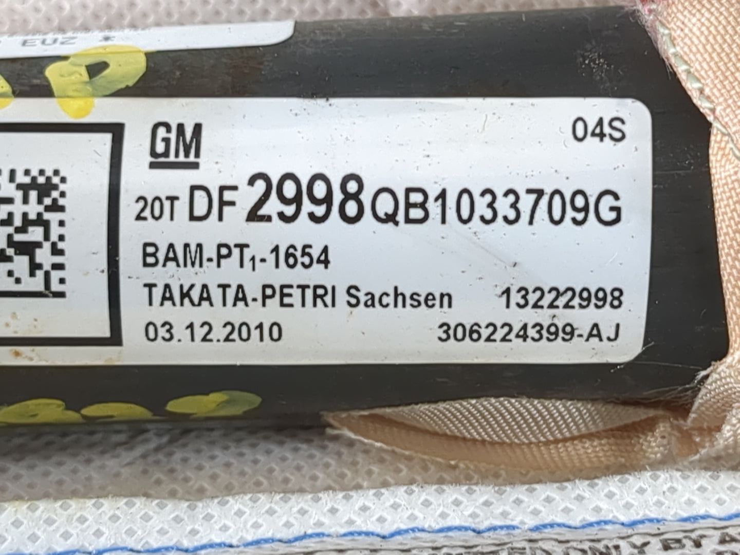 2011 Buick Regal Air Bag Driver Left Knee OEM P/N:13222998 Fits OEM Used Auto Parts - Oemusedautoparts1.com