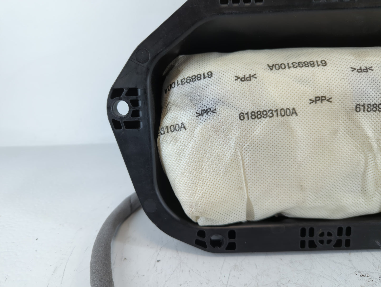 2011-2012 Buick Regal Air Bag Passenger Right Dashboard OEM P/N:20955173 Fits Fits 2011 2012 OEM Used Auto Parts - Oemusedau