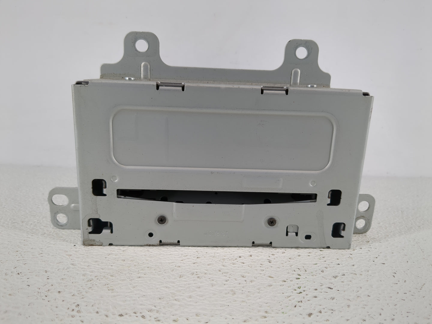 2011-2012 Buick Regal Radio AM FM Cd Player Receiver Replacement P/N:20983517 Fits Fits 2010 2011 2012 OEM Used Auto Parts -