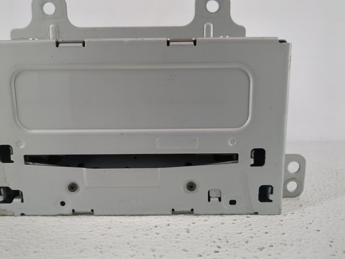 2011-2012 Buick Regal Radio AM FM Cd Player Receiver Replacement P/N:20983517 Fits Fits 2010 2011 2012 OEM Used Auto Parts -