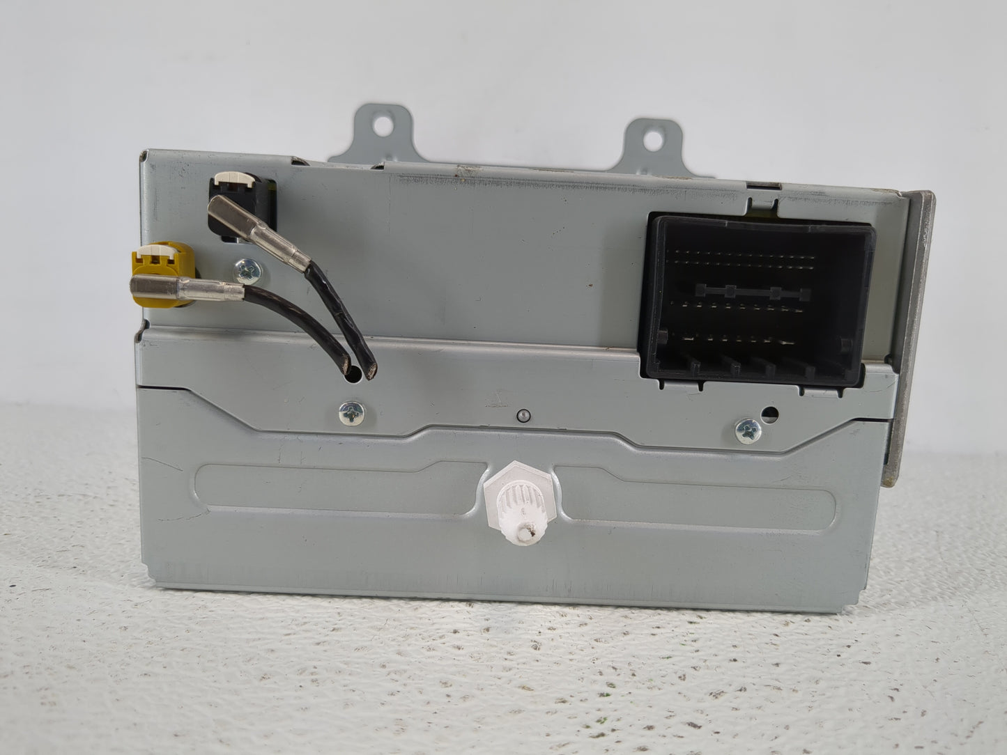 2011-2012 Buick Regal Radio AM FM Cd Player Receiver Replacement P/N:20983517 Fits Fits 2010 2011 2012 OEM Used Auto Parts -