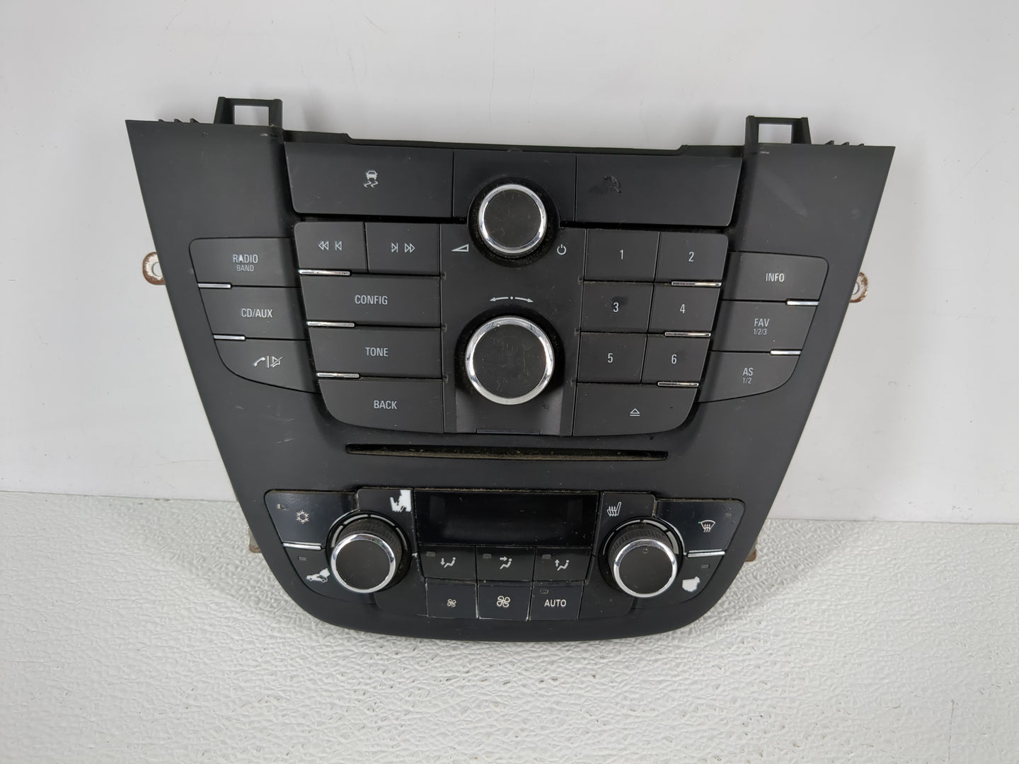 2011-2012 Buick Regal Radio AM FM Cd Player Receiver Replacement P/N:13273259 Fits Fits 2011 2012 OEM Used Auto Parts - Oemu