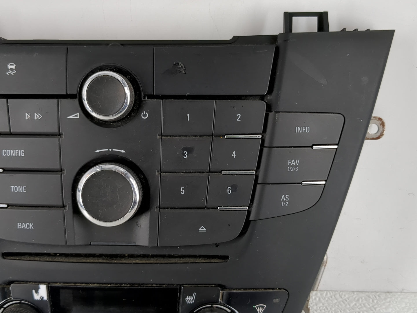2011-2012 Buick Regal Radio AM FM Cd Player Receiver Replacement P/N:13273259 Fits Fits 2011 2012 OEM Used Auto Parts - Oemu