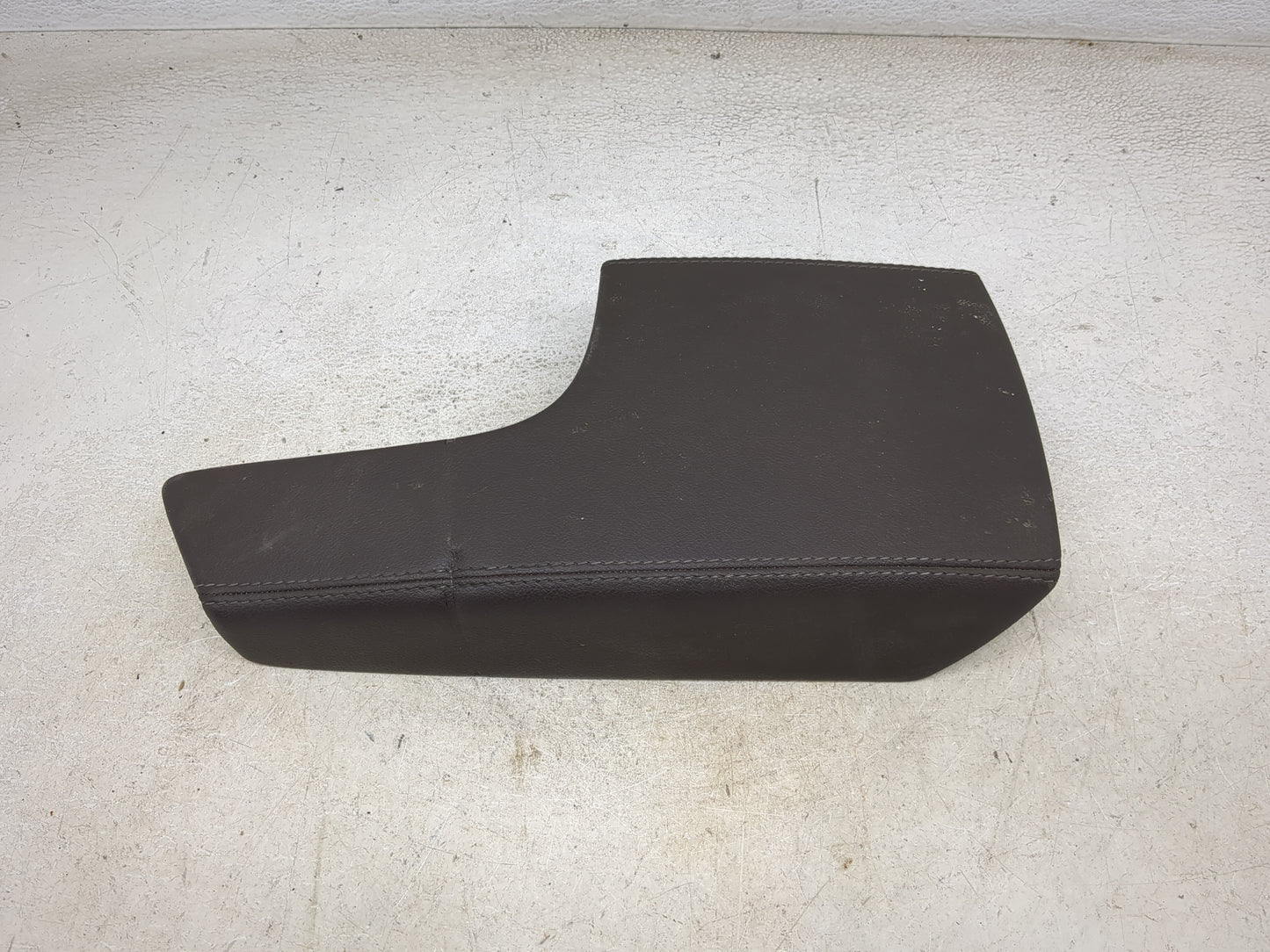 2011 Buick Regal Center Console Armrest Cover Lid Fits OEM Used Auto Parts - Oemusedautoparts1.com