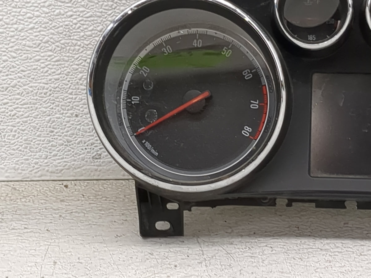2011 Buick Regal Instrument Cluster Speedometer Gauges P/N:22783067 Miles:127K Fits OEM Used Auto Parts - Oemusedautoparts1.