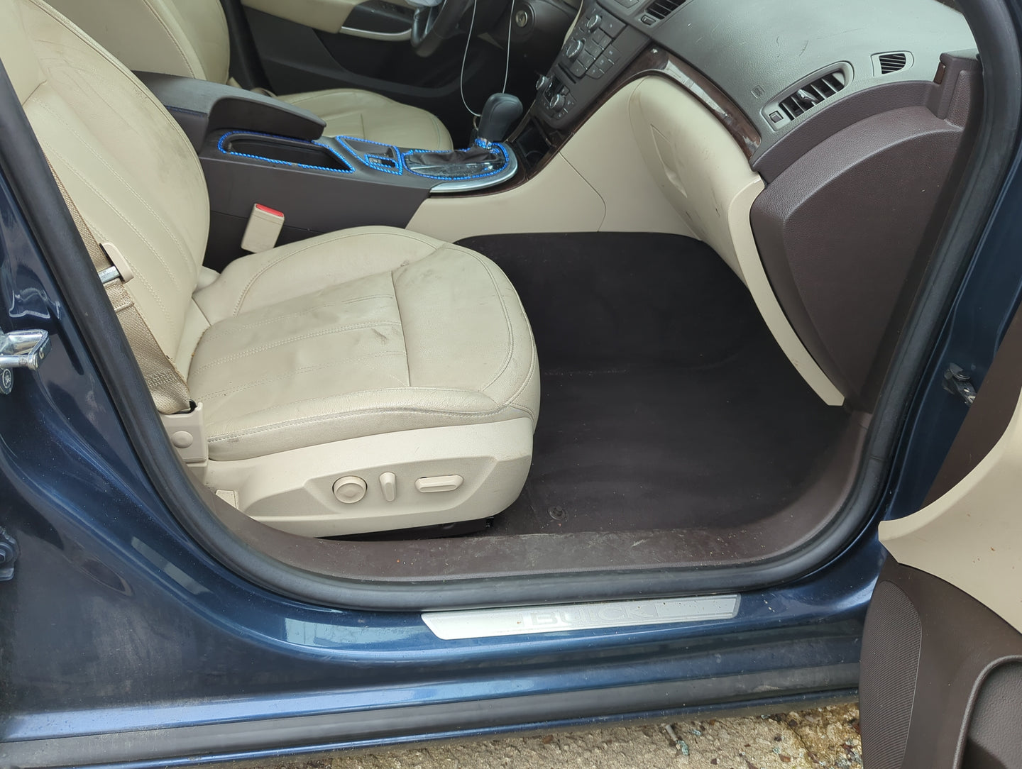 2011-2011 Buick Regal Passenger Front Seat Oem - Oemusedautoparts1.com