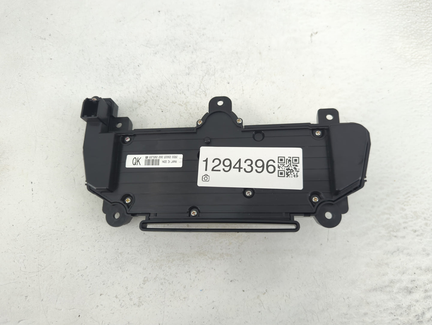 2011-2011 Buick Regal Radio Control Panel - Oemusedautoparts1.com