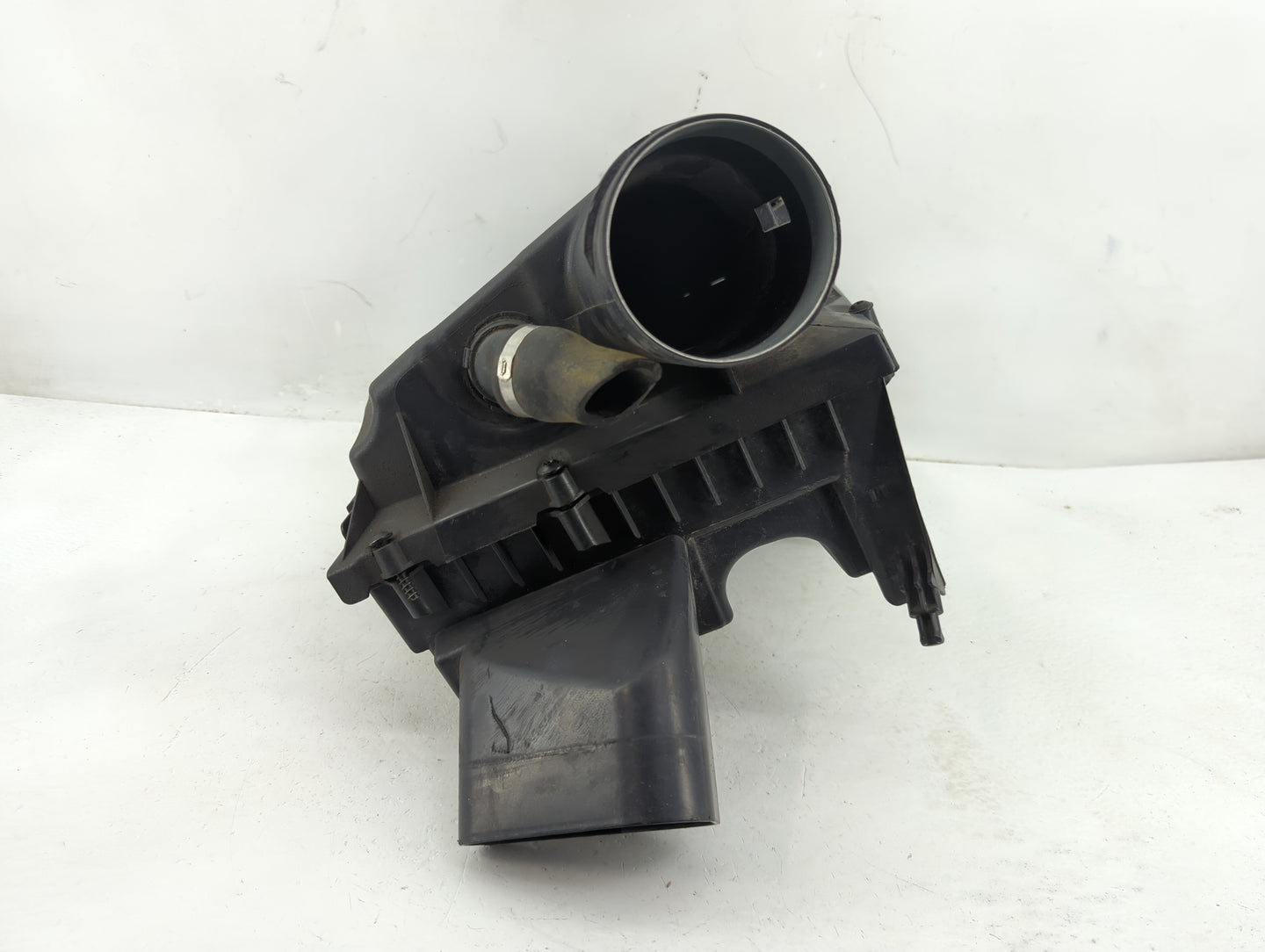 2011 Buick Regal Air Cleaner Intake-duct Hose Tube - Oemusedautoparts1.com