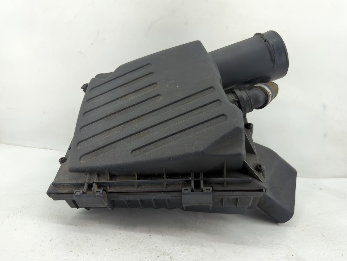 2011 Buick Regal Air Cleaner Intake-duct Hose Tube - Oemusedautoparts1.com
