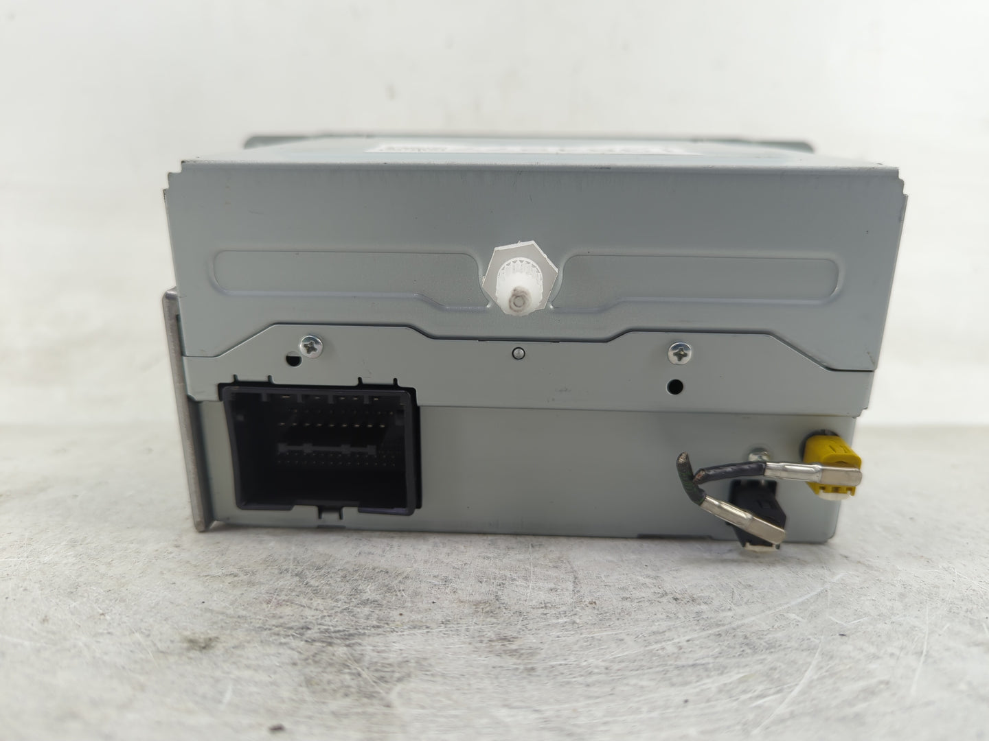 2011-2012 Buick Regal Radio AM FM Cd Player Receiver Replacement P/N:20983517 Fits Fits 2010 2011 2012 OEM Used Auto Parts -