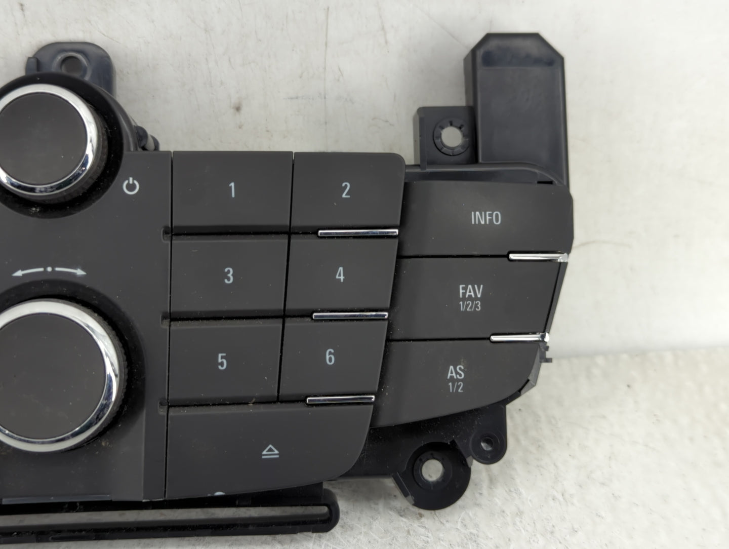 2011-2012 Buick Regal Radio Control Panel - Oemusedautoparts1.com