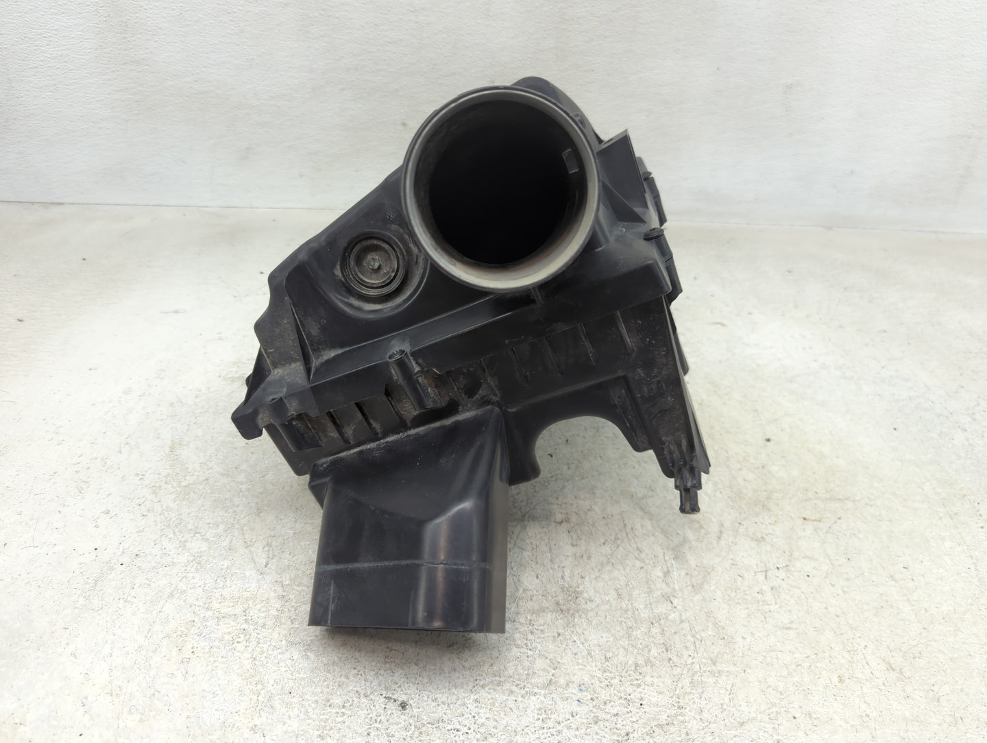 2011-2012 Buick Regal Air Cleaner Intake-duct Hose Tube - Oemusedautoparts1.com