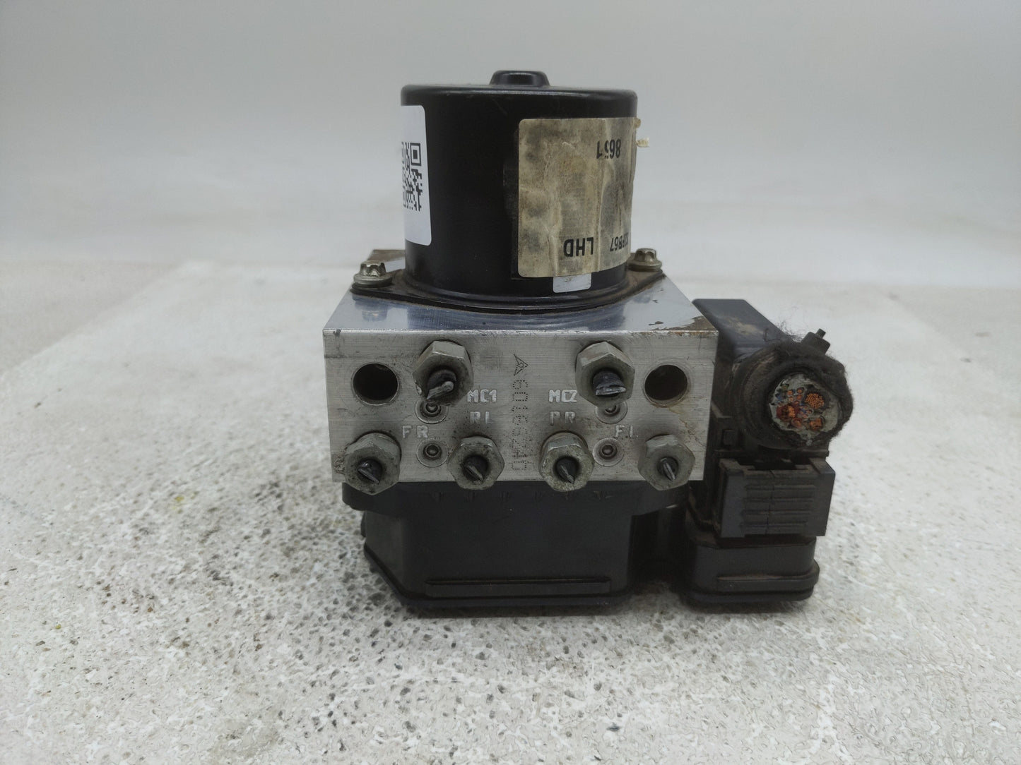 2011 Buick Regal ABS Pump Control Module Replacement P/N:13328651 Fits OEM Used Auto Parts - Oemusedautoparts1.com