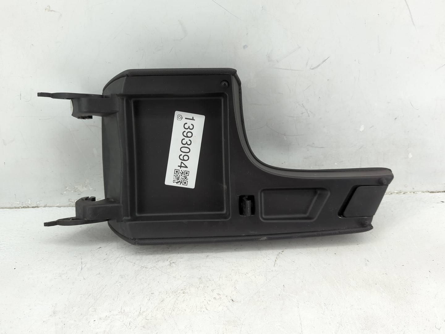 2011 Buick Regal Center Console Armrest Cover Lid Fits OEM Used Auto Parts - Oemusedautoparts1.com