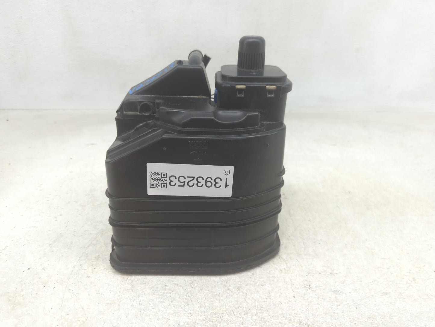 2011 Buick Regal Fuel Vapor Charcoal Canister 1393253 - Oemusedautoparts1.com