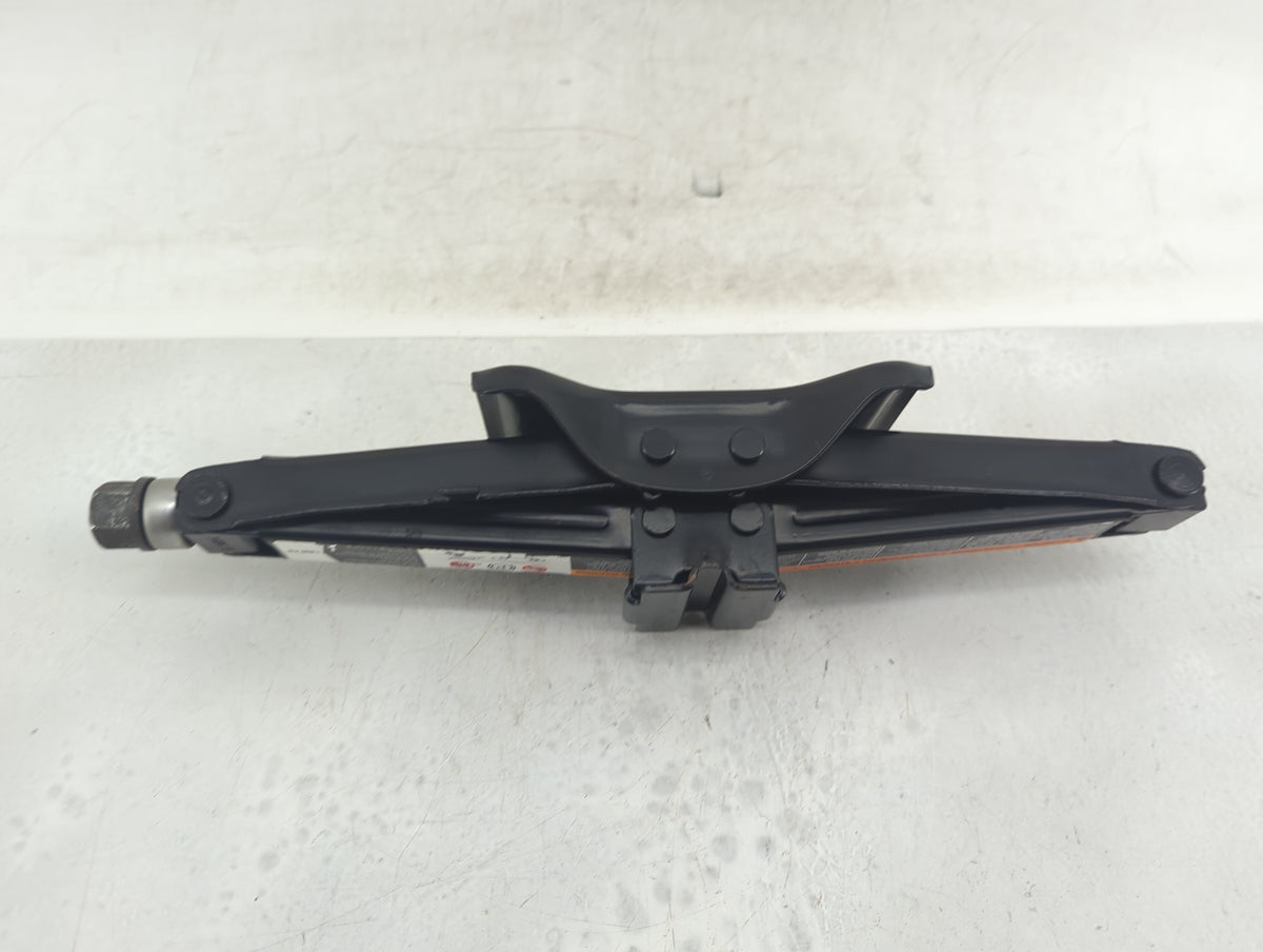 2011 Buick Regal Spare Scissor Car Jack 1415848 - Oemusedautoparts1.com