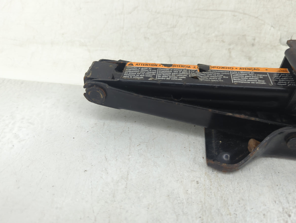 2011 Buick Regal Spare Scissor Car Jack 1415896 - Oemusedautoparts1.com