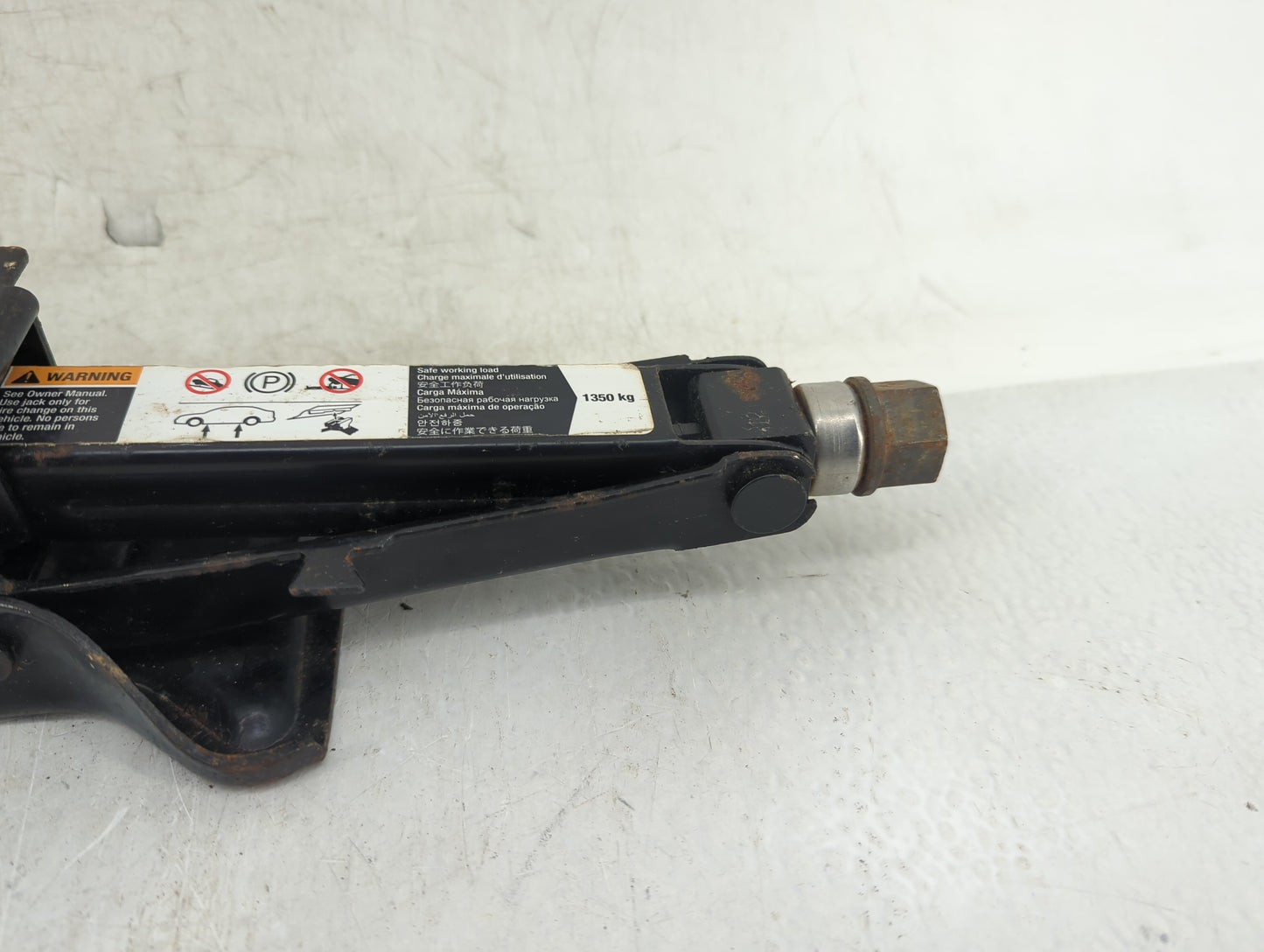 2011 Buick Regal Spare Scissor Car Jack - Oemusedautoparts1.com