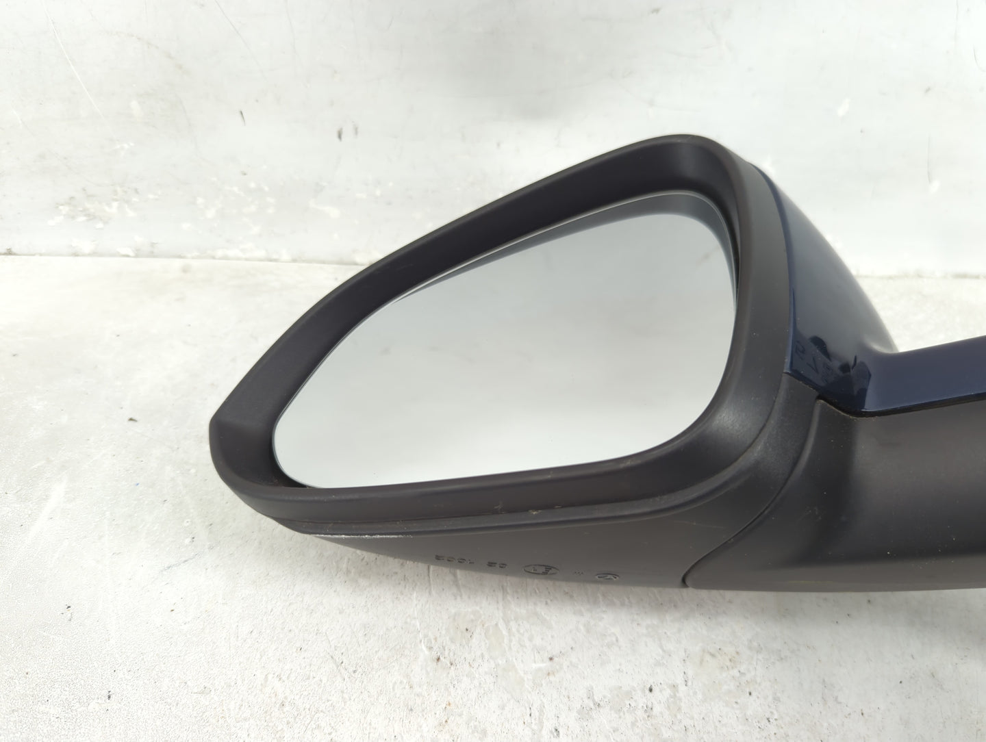 2011-2013 Buick Regal Passenger Side View Mirror - Right Door Mirror OEM Used - Oemusedautoparts1.com