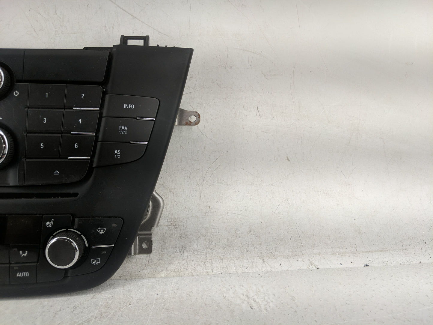 2011-2012 Buick Regal Radio Control Panel 1445609 - Oemusedautoparts1.com