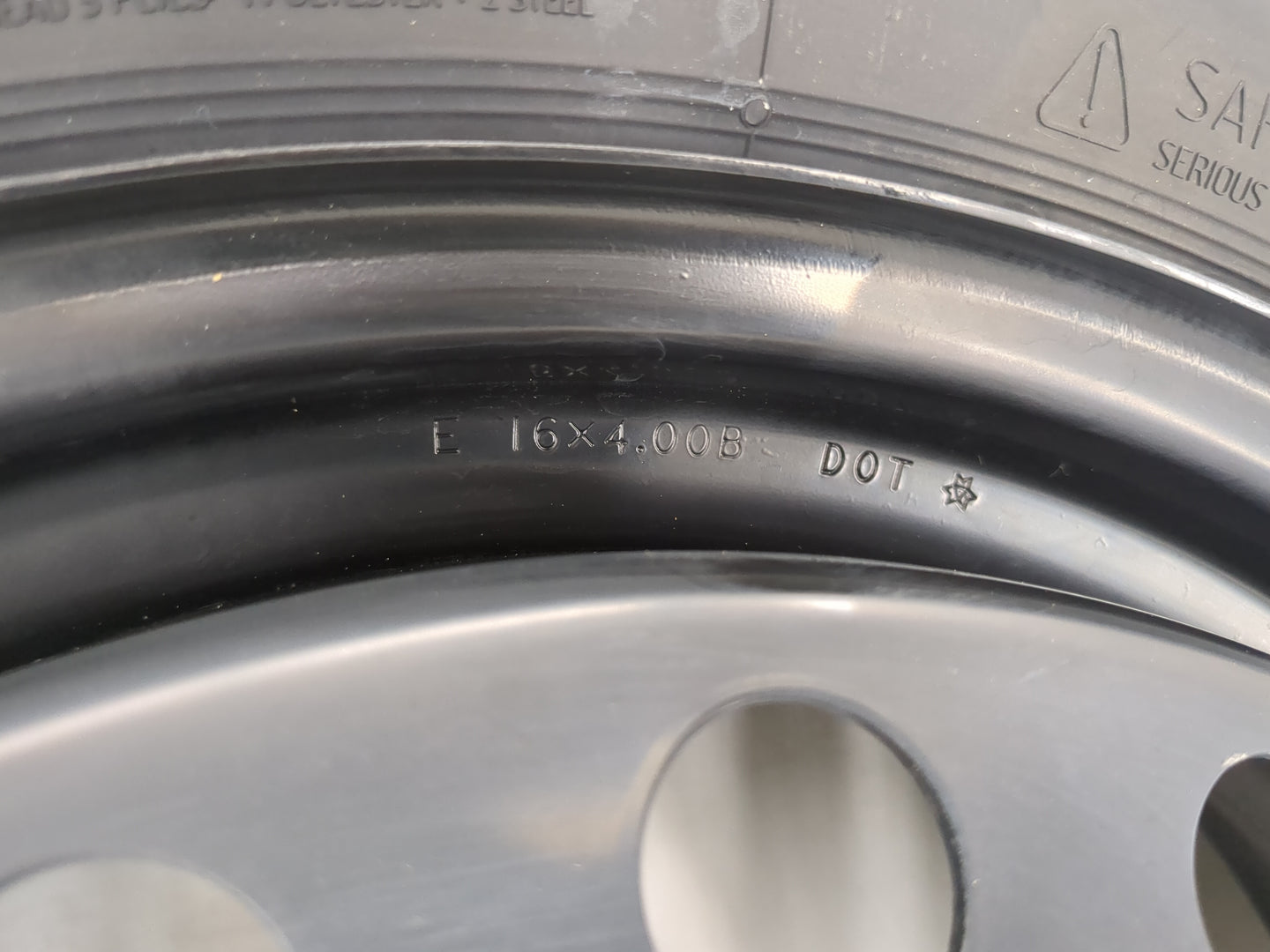 2011-2014 Buick Regal Spare Donut Tire Wheel Rim Oem 1455257 - Oemusedautoparts1.com