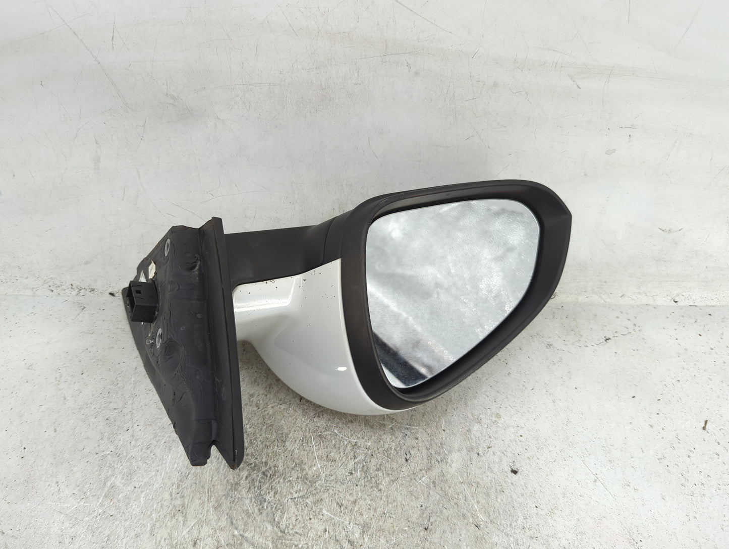 2011-2013 Buick Regal Driver Side View Mirror - Left Door Mirror OEM Used - Oemusedautoparts1.com