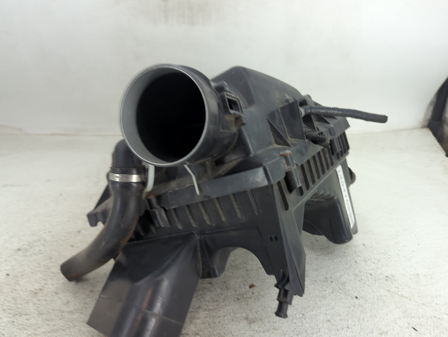 2011-2013 Buick Regal Air Cleaner Intake-duct Hose Tube - Oemusedautoparts1.com