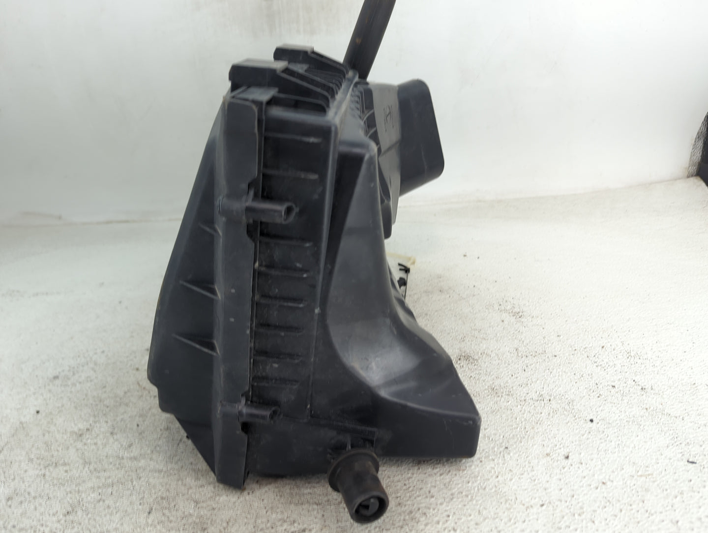 2011-2013 Buick Regal Air Cleaner Intake-duct Hose Tube - Oemusedautoparts1.com