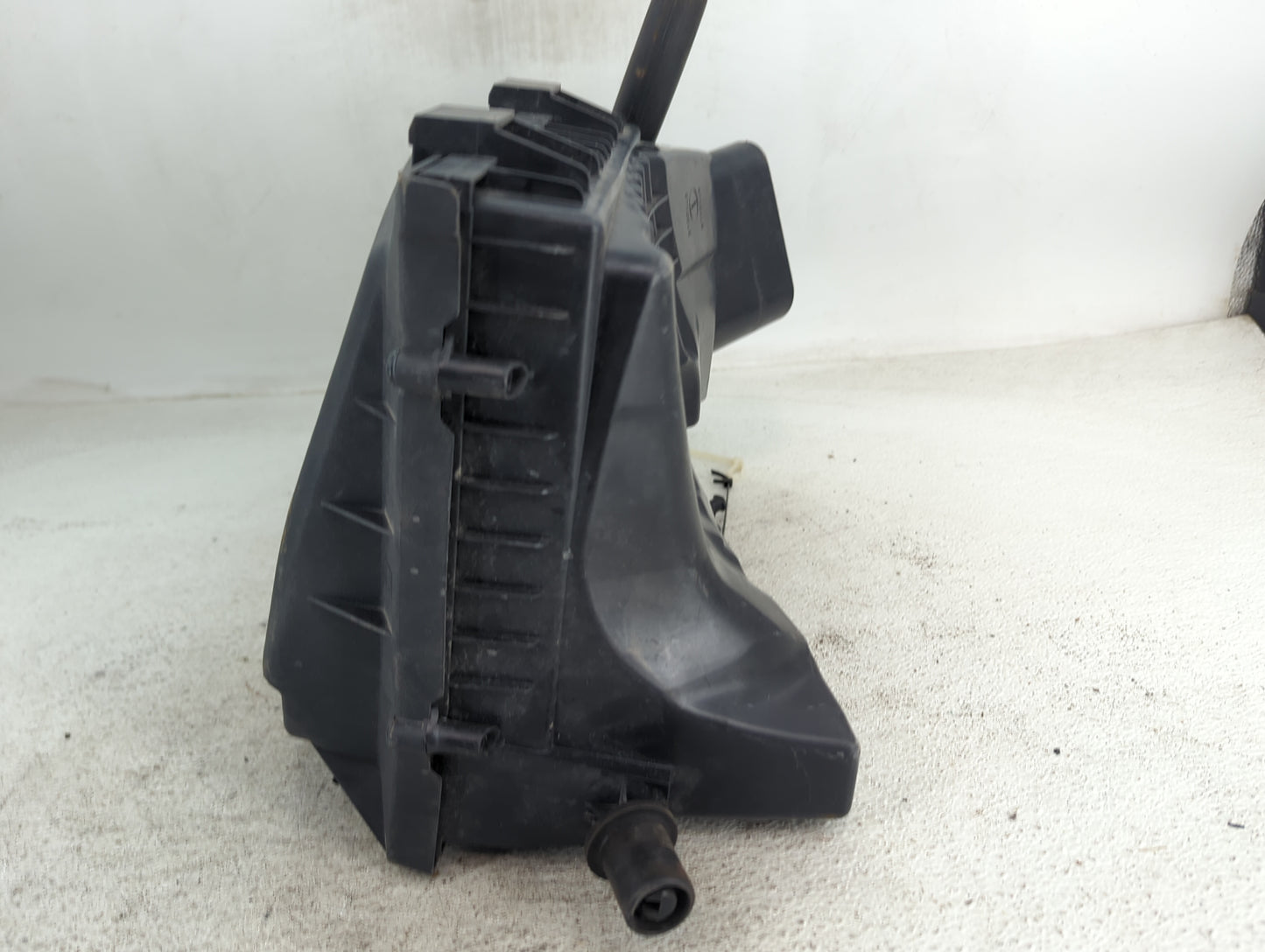 2011-2013 Buick Regal Air Cleaner Intake-duct Hose Tube - Oemusedautoparts1.com