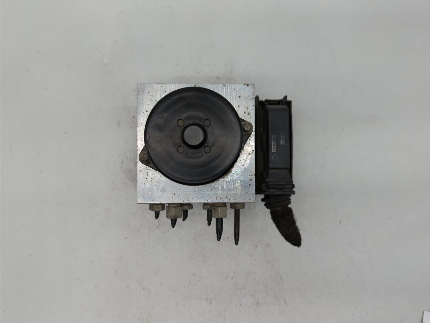 2011 Buick Regal ABS Pump Control Module Replacement P/N:13328651 13332549, 22757649, 22757639 Fits OEM Used Auto Parts - Oe