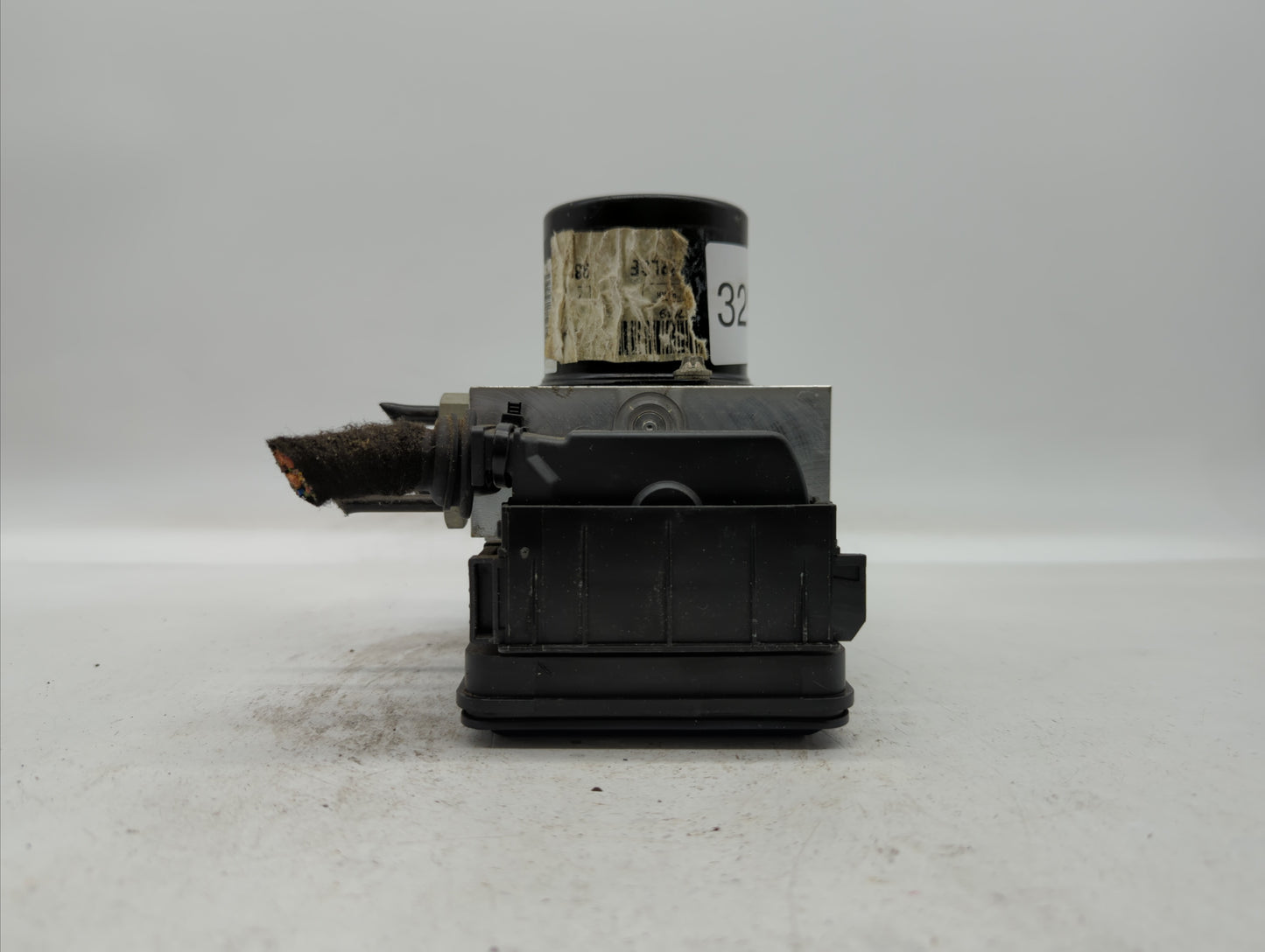 2011 Buick Regal ABS Pump Control Module Replacement P/N:13328651 13332549, 22757649, 22757639 Fits OEM Used Auto Parts - Oe