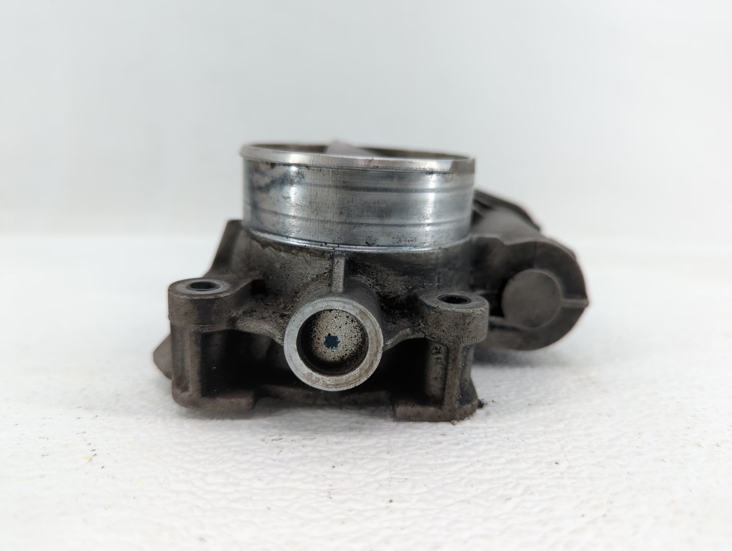 2011 Buick Regal Throttle Body P/N:9B4G-9F991-A 668AA, 186AA Fits Fits 2007 2008 2009 2010 2012 OEM Used Auto Parts - Oemuse