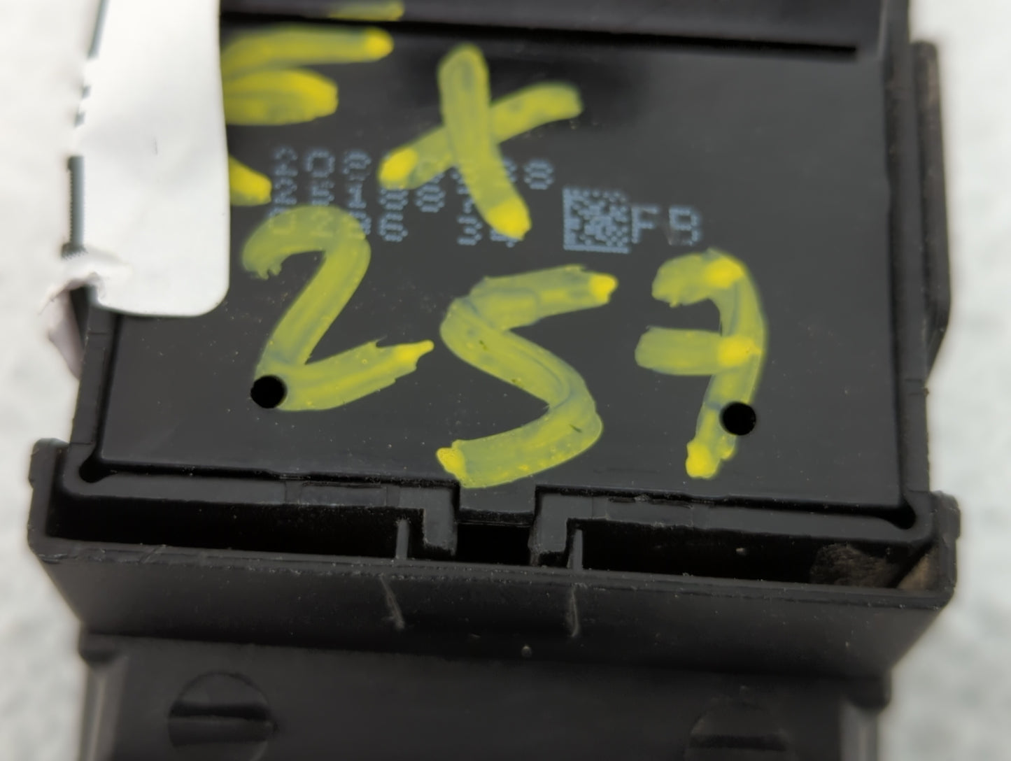 2011 Buick Regal Master Power Window Switch Replacement Driver Side Left P/N:13320973 20830838, 20830824 Fits Fits 2012 OEM 