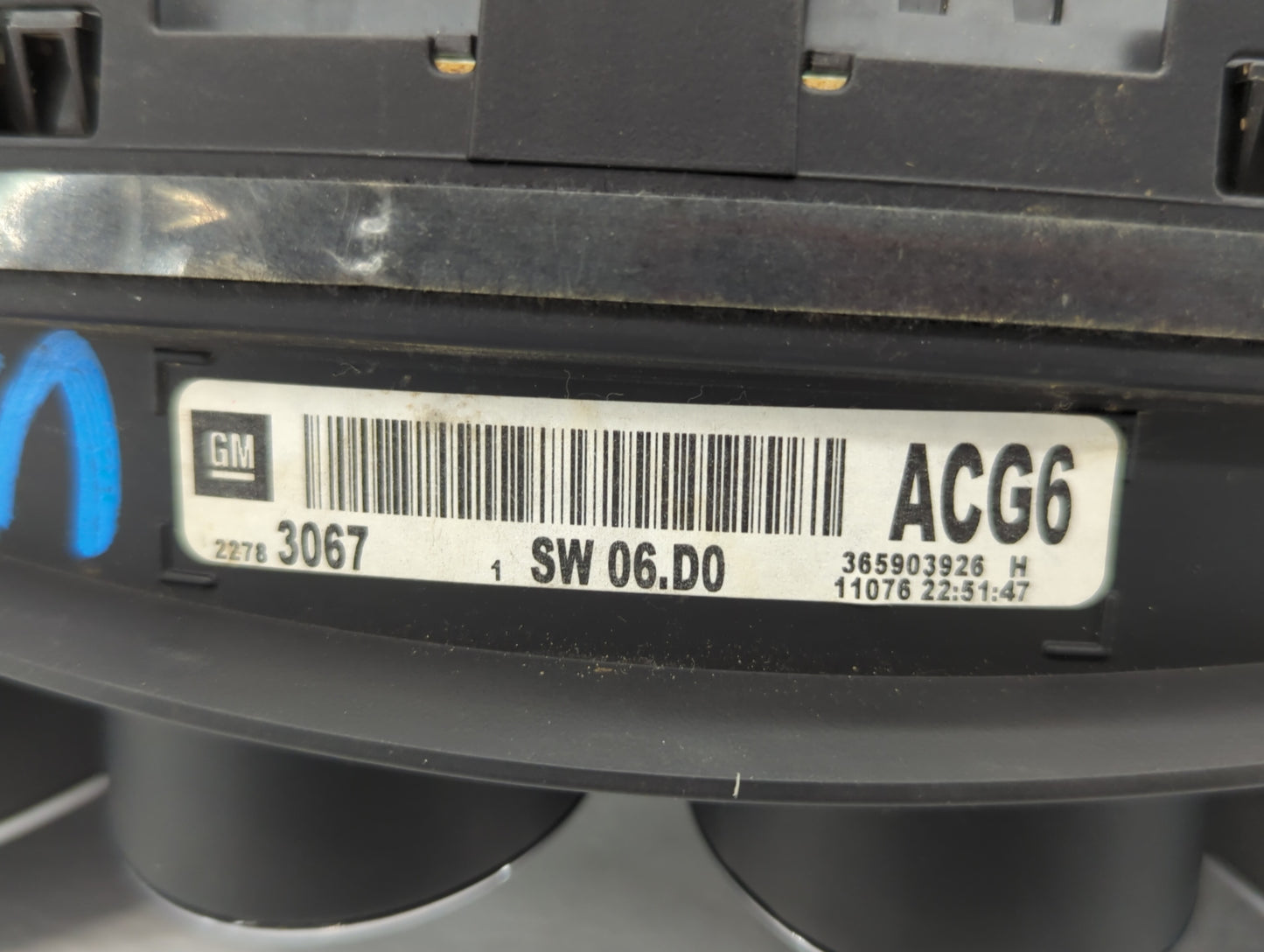 2011 Buick Regal Instrument Cluster Speedometer Gauges P/N:22783067 Miles: Fits OEM Used Auto Parts - Oemusedautoparts1.com