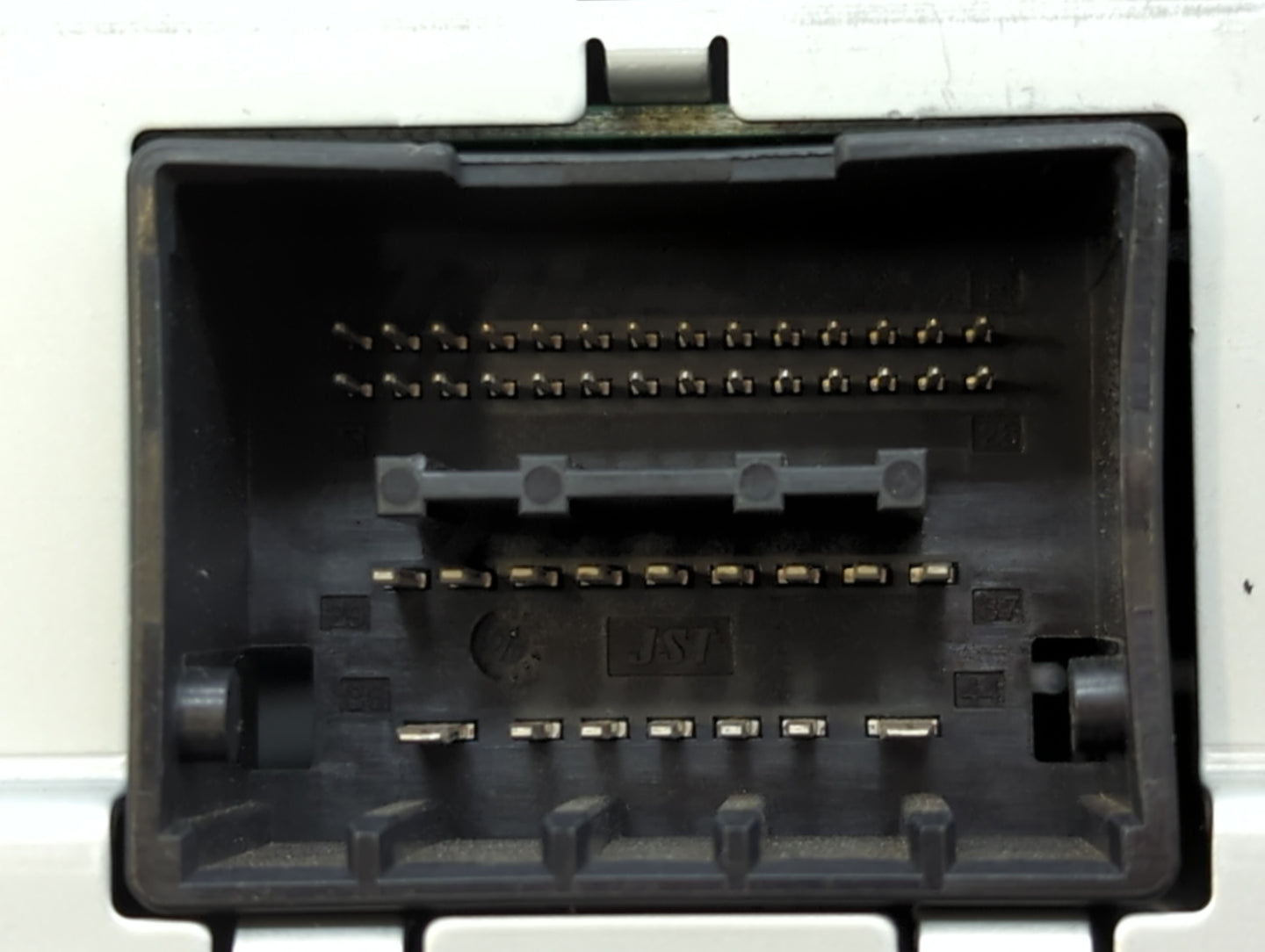 2011-2011 Buick Regal Am Fm Cd Player Radio Receiver - Oemusedautoparts1.com
