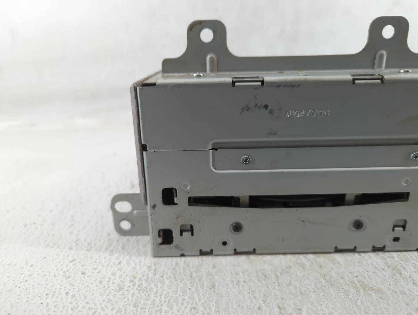 2011-2011 Buick Regal Am Fm Cd Player Radio Receiver - Oemusedautoparts1.com