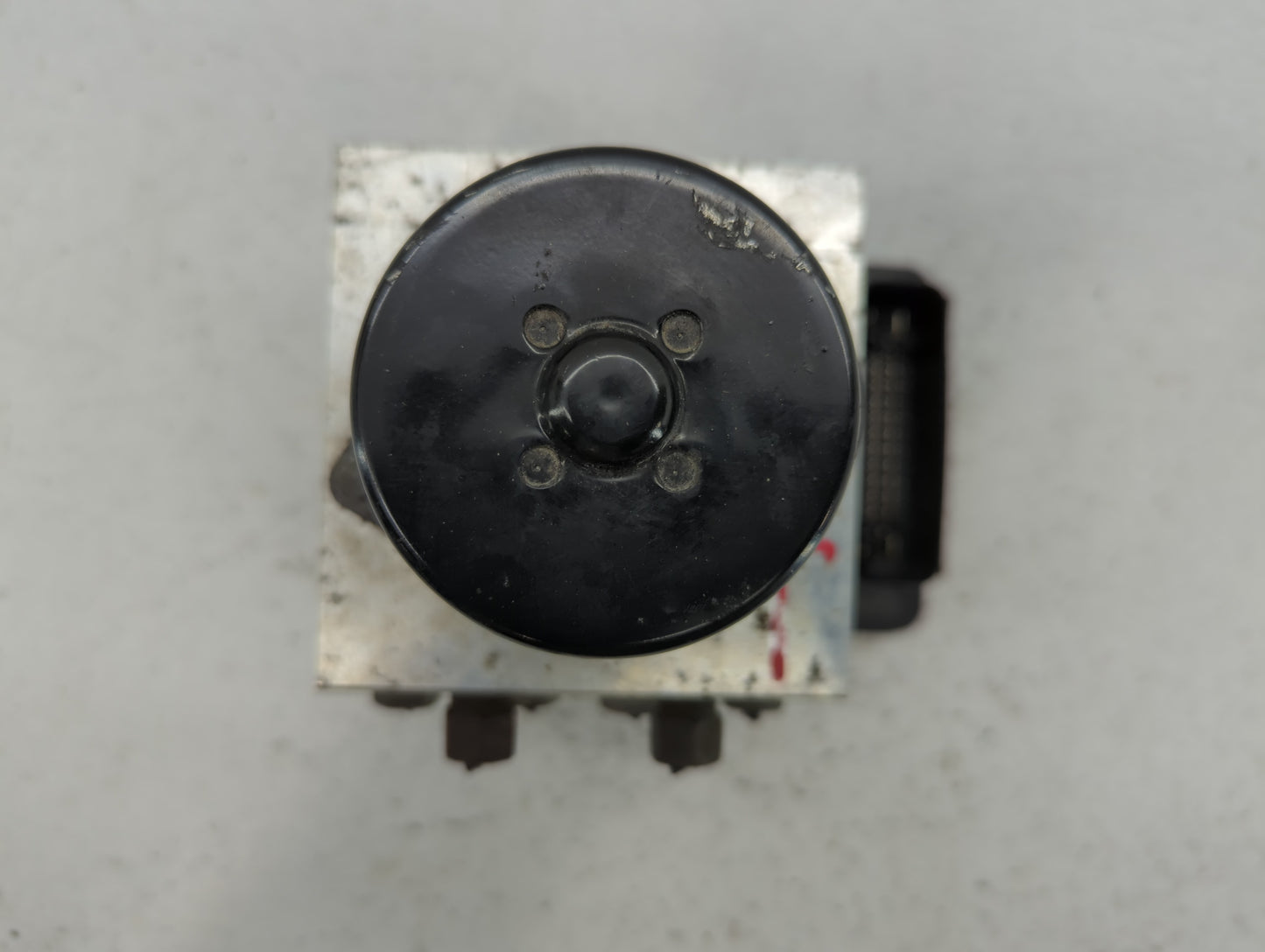 2011 Buick Regal ABS Pump Control Module Replacement P/N:22757649 Fits OEM Used Auto Parts - Oemusedautoparts1.com