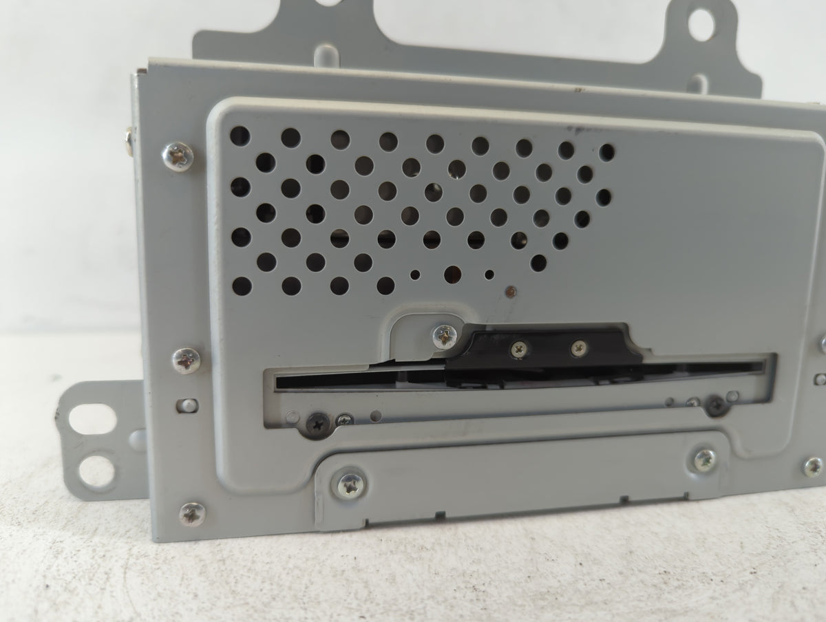 2011-2011 Buick Regal Am Fm Cd Player Radio Receiver 662961 - Oemusedautoparts1.com