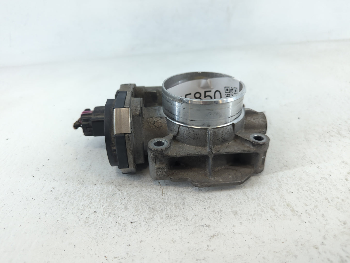 2011 Buick Regal Throttle Body P/N:186AA4202C Fits Fits 2007 2008 2009 2010 2012 OEM Used Auto Parts - Oemusedautoparts1.com
