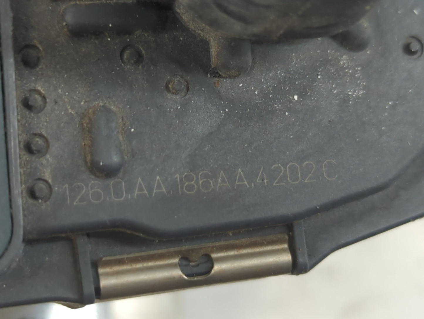 2011 Buick Regal Throttle Body P/N:186AA4202C Fits Fits 2007 2008 2009 2010 2012 OEM Used Auto Parts - Oemusedautoparts1.com