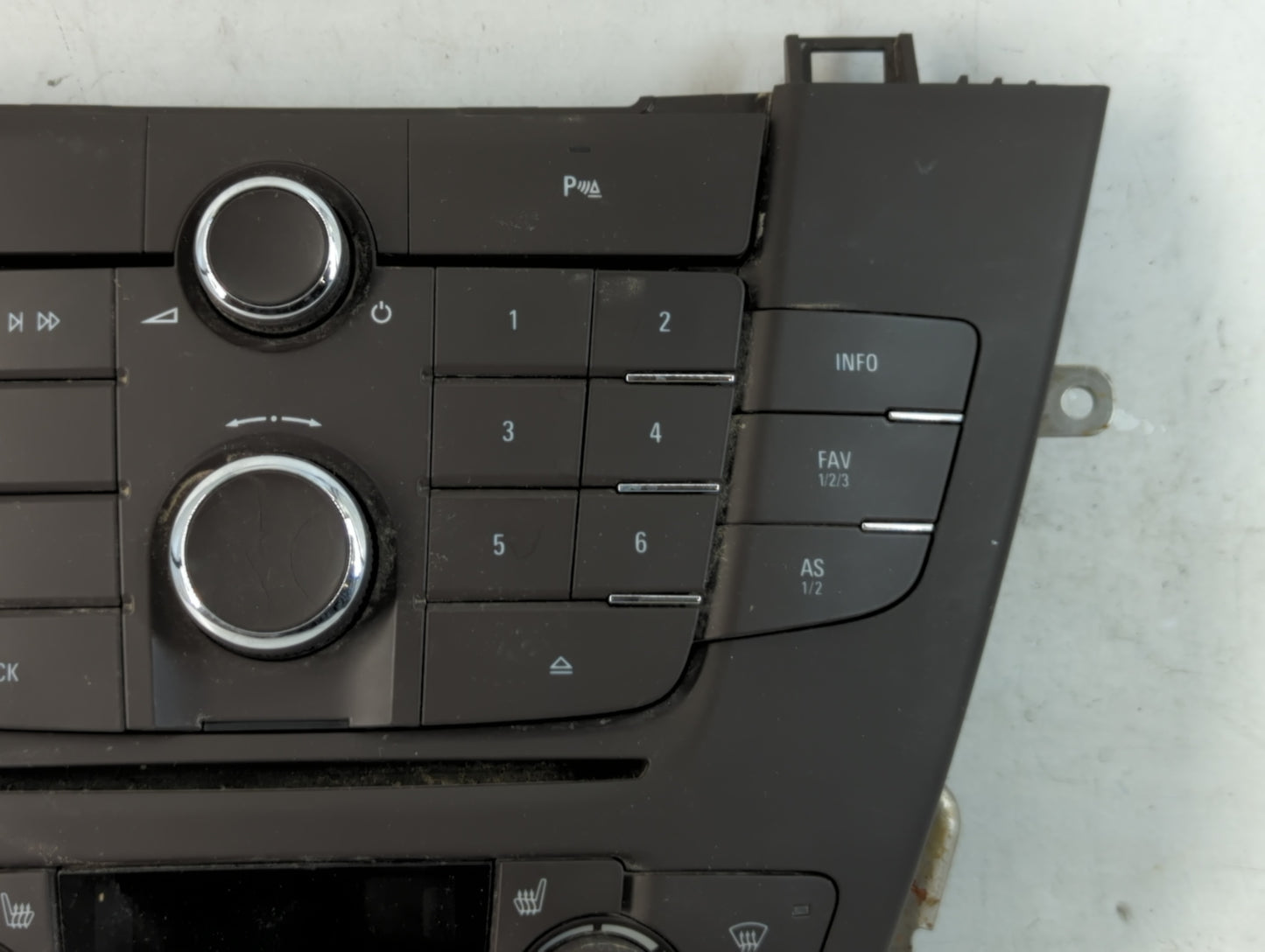 2011 Buick Regal Radio AM FM Cd Player Receiver Replacement P/N:13277916 Fits OEM Used Auto Parts - Oemusedautoparts1.com