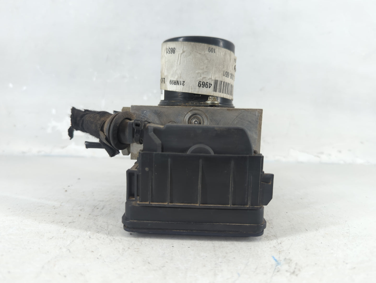 2011 Buick Regal ABS Pump Control Module Replacement P/N:13328651 Fits OEM Used Auto Parts - Oemusedautoparts1.com