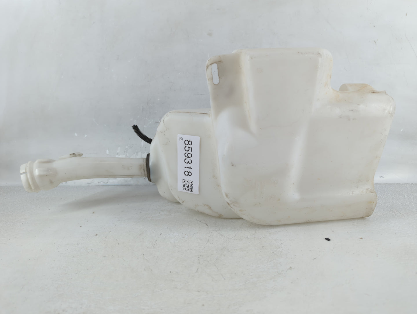 2011-2017 Buick Regal Windshield Washer Fluid Reservoir Bottle Oem - Oemusedautoparts1.com