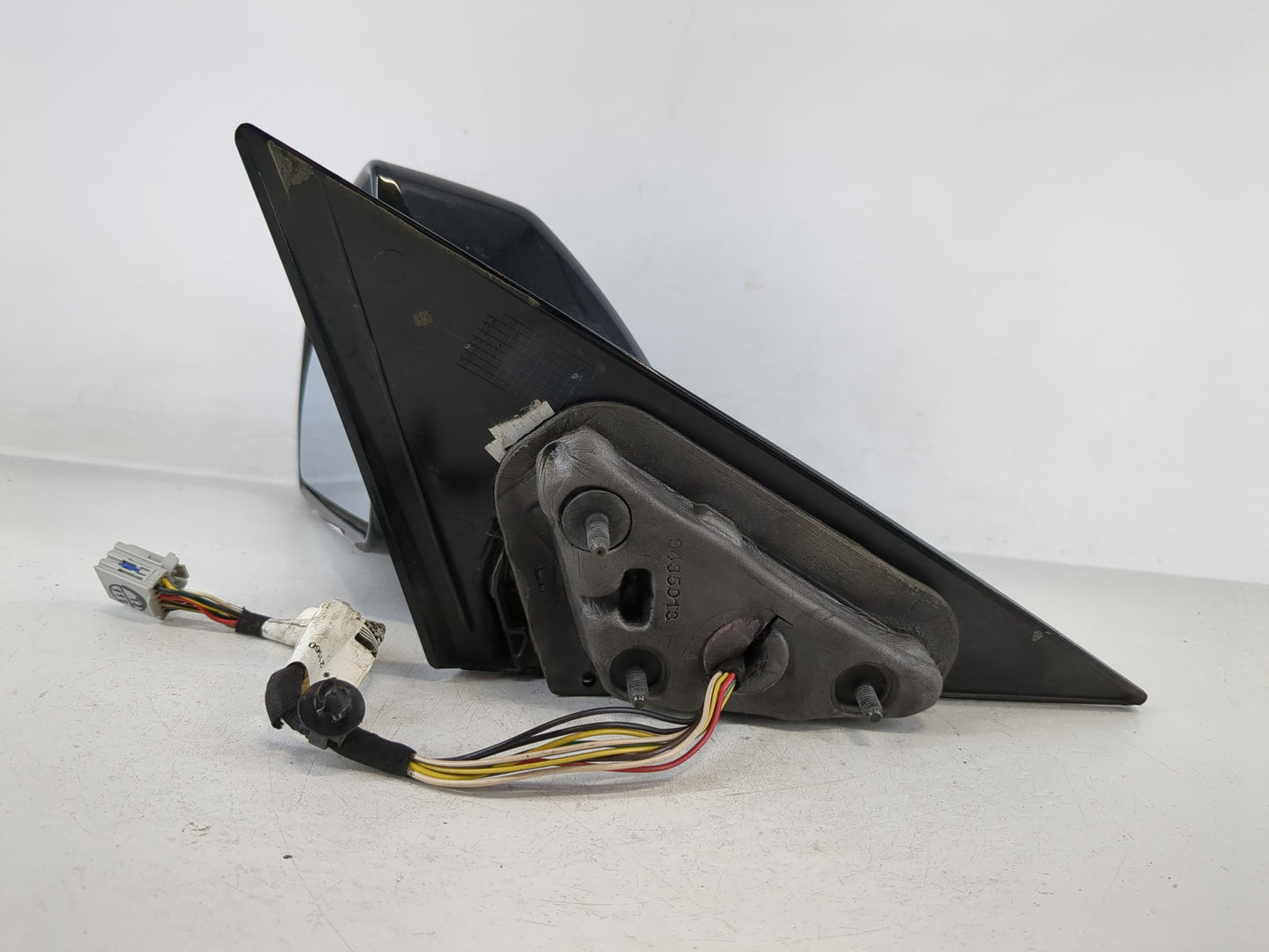2011-2013 Cadillac Cts Driver Side View Mirror - Left Door Mirror OEM Used - Oemusedautoparts1.com