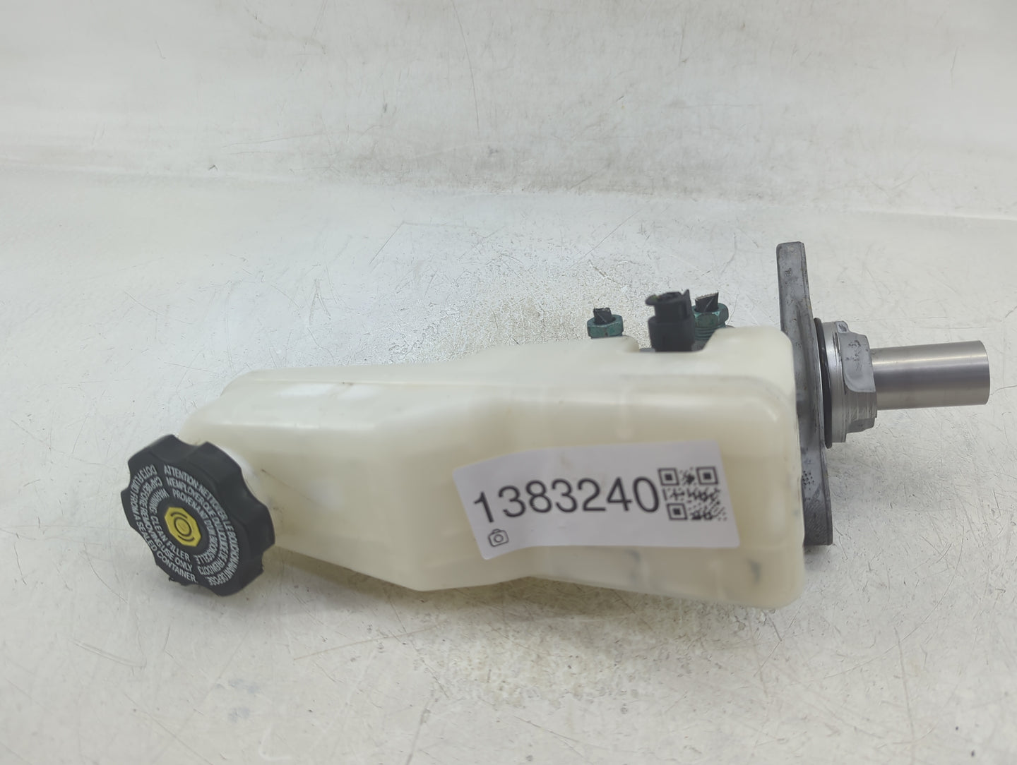 2009-2011 Cadillac Cts Brake Master Cylinder - Oemusedautoparts1.com