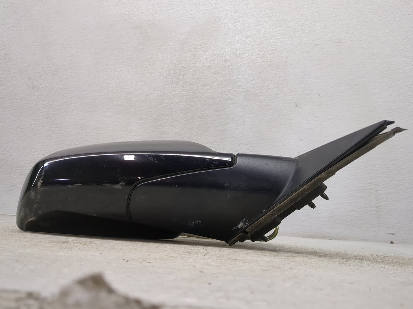 2008-2014 Cadillac Cts Passenger Side View Mirror - Right Door Mirror OEM Used - Oemusedautoparts1.com