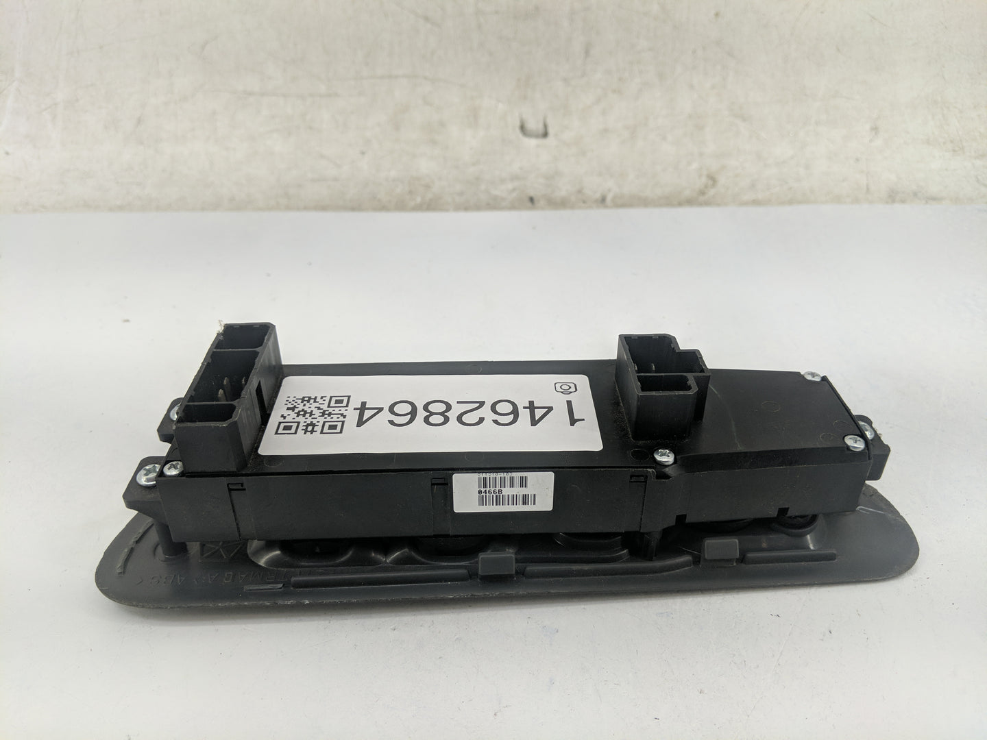2011-2012 Cadillac Cts Master Power Window Switch Replacement Driver Side Left Fits Fits 2011 2012 OEM Used Auto Parts - Oem